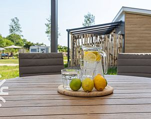 Houten speeltoestel bij vakantiehuis ZE1265, Meliskerke, Walcheren, kindvriendelijk.