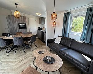 Eetkamer en keuken in VZ627 Chalet Meliskerke, Meliskerke