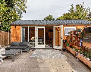 Moderne badkamer in vakantiehuis ZE1540 in Middelburg, Walcheren, Zeeland.