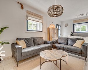 Ruime badkamer in vakantiehuis ZE135, Grijpskerke, Walcheren, met douche.