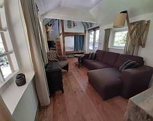 Gezellig terras met eetset bij vakantiehuis ZE121 in Gapinge, Walcheren.