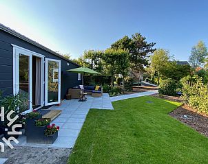 Geniet van de zonnige tuin van vakantiehuis ZE1415 in Gapinge, Walcheren, Zeeland.