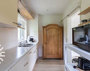 Gezellige keukenhoek in ZE358 vakantiehuis, Koudekerke-Dishoek, Walcheren, Zeeland.