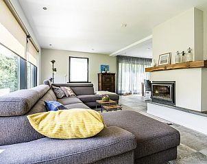 Lichte woonkamer in VZ1127 Vakantiewoning in Koudekerke-Dishoek, Walcheren.