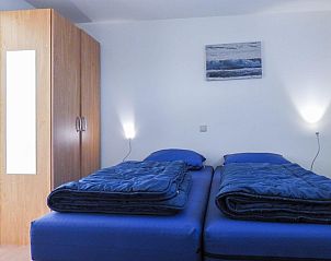 Tweepersoonsbed in VZ729 Appartement in Koudekerke, comfortabele slaapkamer in Dishoek, Walcheren, Zeeland.