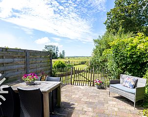 Badezimmer im Ferienhaus ZE833, Buttinge, Walcheren, mit moderner Duscheinrichtung.