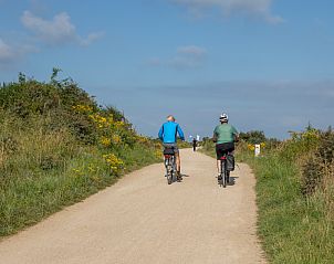 Radfahren durch die naturreiche Umgebung des Ferienhauses ZE1700 in Breskens, Zeeuws-Vlaanderen, ideal fr Naturliebhaber.