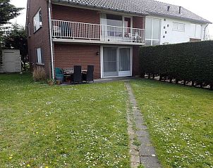 VZ726 Apartment Cadzand in Cadzand-bad, Zeeuws-Vlaanderen with green garden and terrace.