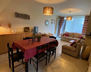 Dining room and living room in VZ726 Apartment Cadzand, Cadzand-bad, Zeeuws-Vlaanderen.