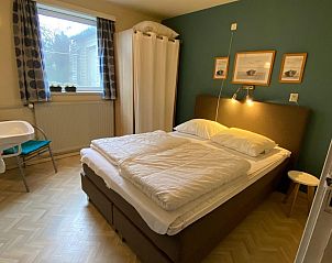 Bedroom with double bed in VZ726 Apartment Cadzand, Cadzand-bad, Zeeuws-Vlaanderen.