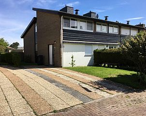 Front view of VZ924 Holiday home in Cadzand, located in Cadzand-bad, Zeeuws-Vlaanderen.