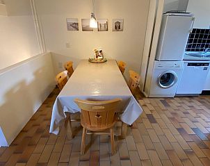 Fully equipped kitchen in VZ924 Holiday home in Cadzand, perfect for cooking in Zeeuws-Vlaanderen.