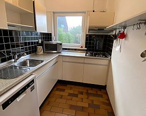 Modern kitchen with appliances in VZ924 Holiday home in Cadzand, Cadzand-bad, Zeeland.