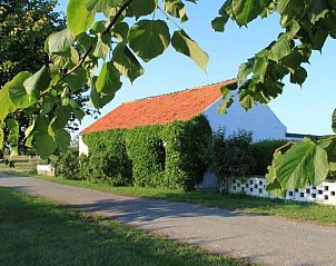Guest house 631615 - Holiday property Zeeuws-Vlaanderen - Vakantiehuis Altes Deichbauernhaus mit Garten
