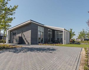 Vakantiehuis Waterresort Oosterschelde huisnr. 68 in Wemeldinge, modern vakantiehuis met ruime veranda.
