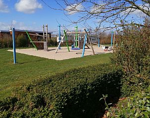 Guest house 640827 - Holiday property Zuid-Beveland - Vakantiehuis Gem�tliches Chalet mit Terrasse