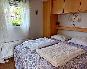 Guest house 640827 - Holiday property Zuid-Beveland - Vakantiehuis Gem�tliches Chalet mit Terrasse