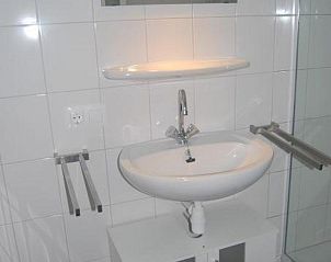 Guest house 642044 - Holiday property Zuid-Beveland - VZ1072 Vrijstaand vakantiehuis in Wolphaartsdijk