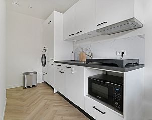 Moderne douche in vakantiehuis ZE1420, Nieuwdorp, Zuid-Beveland, voor verfrissende momenten in Zeeland.