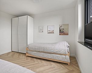 Moderne woonkamer in vakantiehuis ZE1420, Nieuwdorp, Zuid-Beveland, met comfortabele zitgelegenheid in Zeeland.