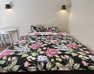 Luxurise Duschkabine in der Ferienwohnung VZ1114 in Ouddorp fr ultimativen Komfort.