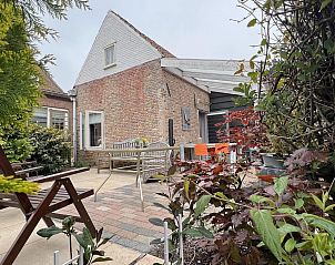 Veranda van VZ1104 Vrijstaand vakantiehuis in Ouddorp met groene omgeving, Zuid-Holland.