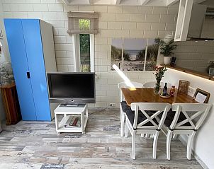 Eethoek in VZ990 Vakantiewoning in Ouddorp met sfeervolle inrichting in Goeree-Overflakkee.