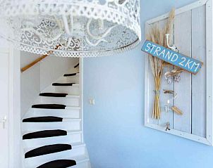 Volledig uitgeruste keuken in ZH022 vakantiehuis Ouddorp, biedt comfort en gemak voor zelfvoorzienend verblijf in Zuid-Holland.