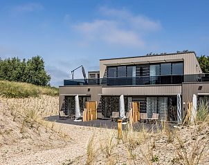 Modernes ueres der 2-4-Bett-Wohnung 2-4C in Ouddorp, Goeree-Overflakkee, umgeben von Natur.