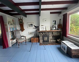 Gemtliche Sitzecke mit Kamin im Ferienhaus in Goedereede, Sdholland.