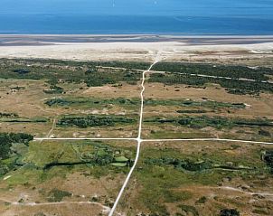 Uitzicht op het strand nabij Huisje in Goedereede, vakantiehuis in Goeree-Overflakkee.