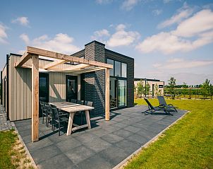 Guest house 661212 - Bungalow Goeree-Overflakkee - Vakantiepark Zeedijk 4