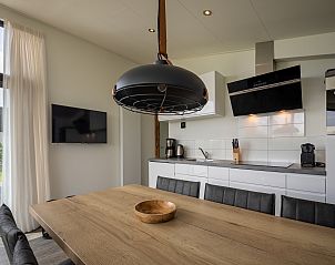 Guest house 661227 - Bungalow Goeree-Overflakkee - Vakantiepark Zeedijk 5