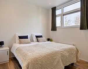 Guest house 670303 - Chalet Groene hart - Chalet in Nieuwerkerk a/d IJssel