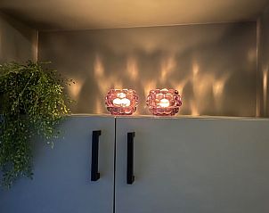 Gezellige verlichting in Vakantiehuis in Reeuwijk, een warme sfeer in het Groene Hart, Zuid-Holland.