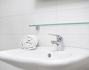 Plattegrond van De Reeuwijkse Plassen 4-persoons waterwoning, met overzicht van de indeling in Reeuwijk.