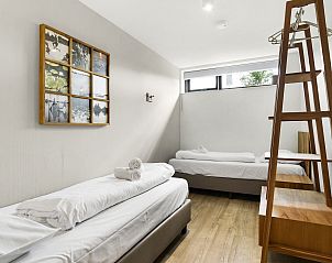 Guest house 670855 - Bungalow Groene hart - De Reeuwijkse Plassen | 20-persoons waterwoning - Wijk en Wo