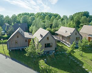 Guest house 670855 - Bungalow Groene hart - De Reeuwijkse Plassen | 20-persoons waterwoning - Wijk en Wo