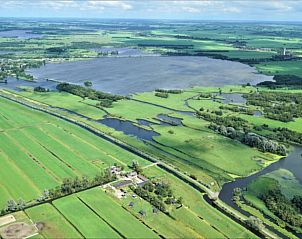 Adembenemend uitzicht op natuur rondom Vakantiehuisje in Aarlanderveen, Groene hart, Zuid-Holland.