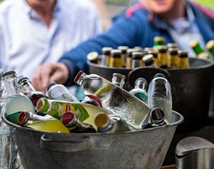 Verfrissende drankjes bij Vakantiehuisje in Aarlanderveen, Groene Hart, Zuid-Holland.