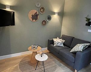 Comfortabele zithoek in Huisje in Nieuwkoop, een bed and breakfast in het Groene Hart, Zuid-Holland.