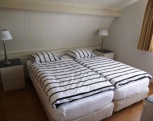 Guest house 6801108 - Holiday property Noordzeekust - Vakantiehuis mit privatem Garten und Terrasse