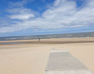 Guest house 6801108 - Holiday property Noordzeekust - Vakantiehuis mit privatem Garten und Terrasse