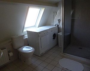 Guest house 6801108 - Holiday property Noordzeekust - Vakantiehuis mit privatem Garten und Terrasse