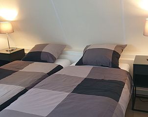 Guest house 6801108 - Holiday property Noordzeekust - Vakantiehuis mit privatem Garten und Terrasse