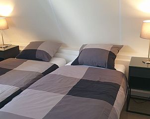 Guest house 6801108 - Holiday property Noordzeekust - Vakantiehuis mit privatem Garten und Terrasse