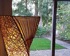 Sfeervolle binnenruimte van Vakantiehuisje in Zuidland, Voorne Putten, Zuid-Holland.