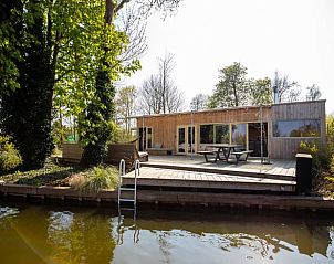 Vakantiehuis in Rotterdam, ruime veranda met uitzicht op het water, vakantiewoning in Rotterdam eo, Zuid-Holland.