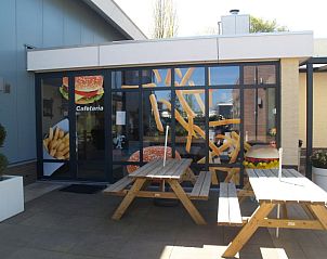 Cafetaria bij EuroParcs Resort De Biesbosch, nabij Vakantiehuis L-Pavilion 6, Dordrecht, Rotterdam eo.