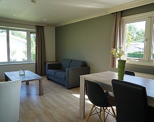 Eetgedeelte in Chalet in Dordrecht, vakantiehuis in de regio Rotterdam.